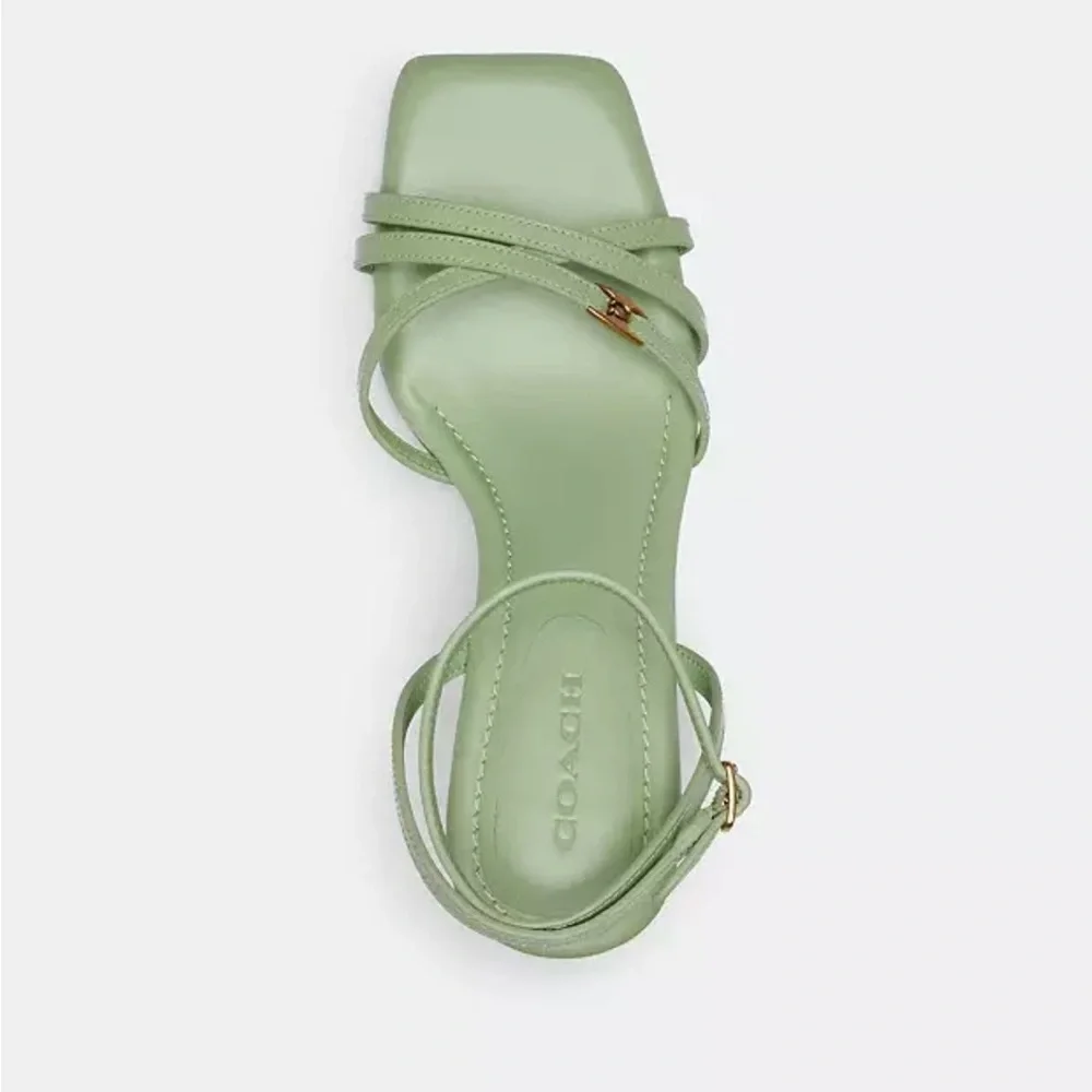 New Coach Kelsey Heels - Picture 4 of 5